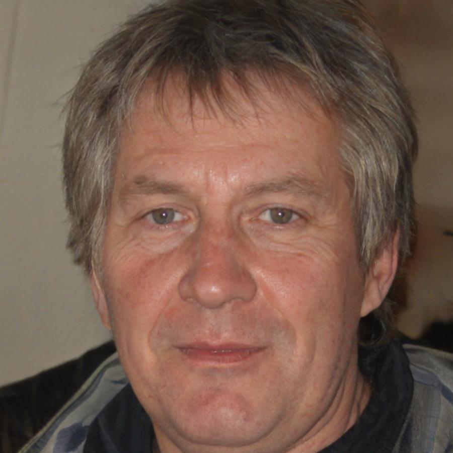 Retrato profesional de Jordi Muntaner, instructor de análisis financiero